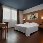 Romeo E Giulietta Residenze Check-in Presso Toscanini * Πάρμα
