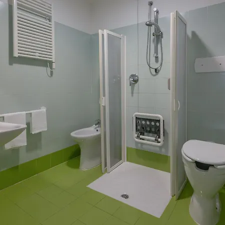 Romeo E Giulietta Residenze Check-in Presso Toscanini Готель