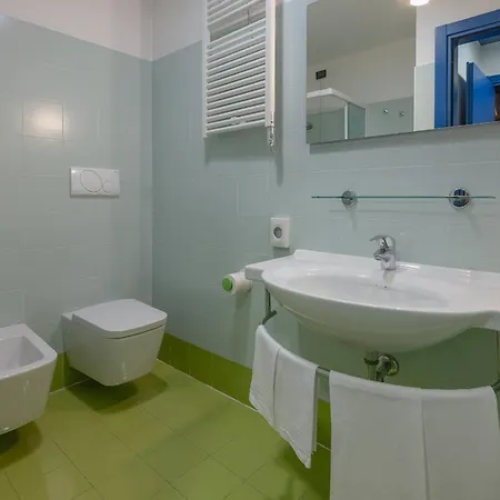 Romeo E Giulietta Residenze Check-in Presso Toscanini Hotel