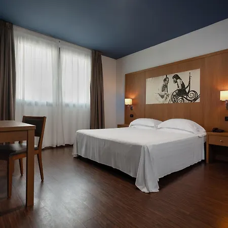 Romeo E Giulietta Residenze Check-in Presso Toscanini * Parma