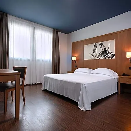Готель Romeo E Giulietta Residenze Check-in Presso Toscanini Парма